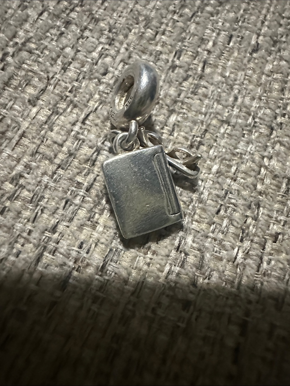 Pandora “I Love Reading” Charm - Picture 3 of 4